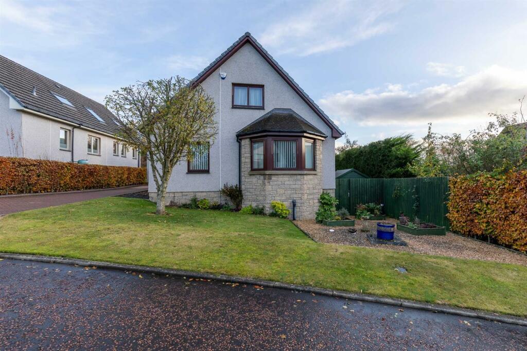 4 bedroom detached house for sale in David Douglas Avenue, Scone, Perth