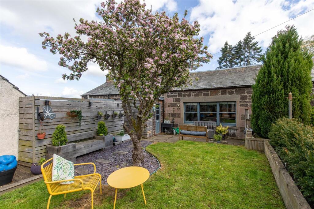 Main image of property: Kirk Wynd, Abernethy, Perth