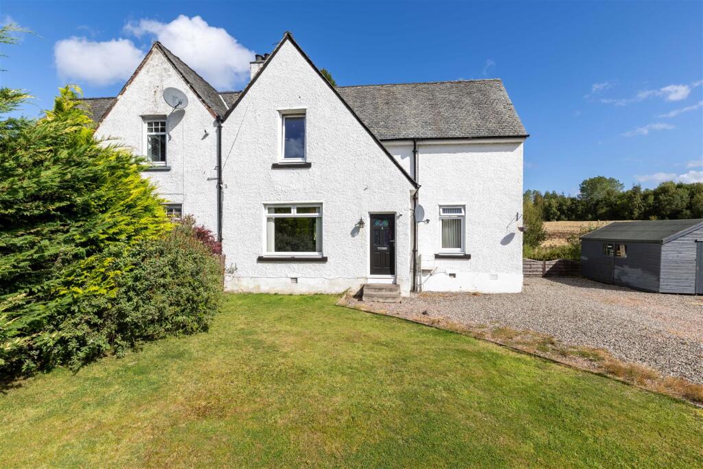 3 bedroom semi-detached house