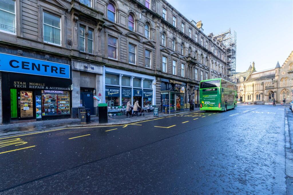 Main image of property: 94 Commercial Street, Dundee