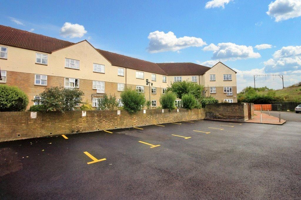 1 bedroom apartment for sale in Sycamore Court, Stilemans, Wickford, SS11
