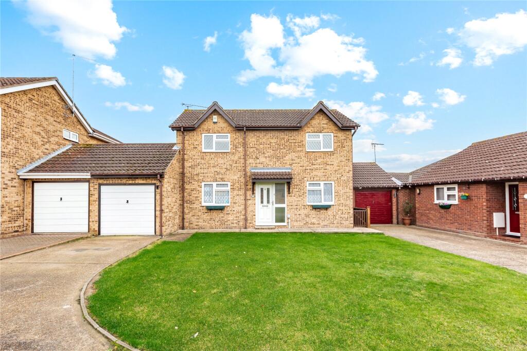 Main image of property: Broad Oaks, Wickford, Essex, SS12