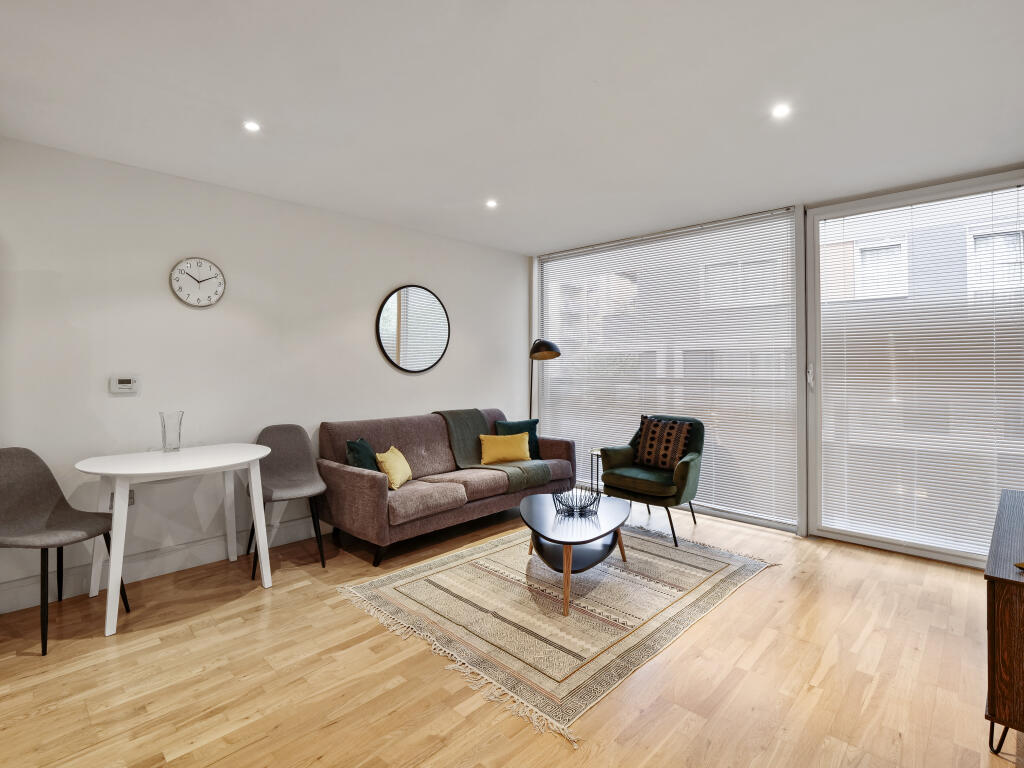Main image of property: Denison House, Canary Wharf, E14
