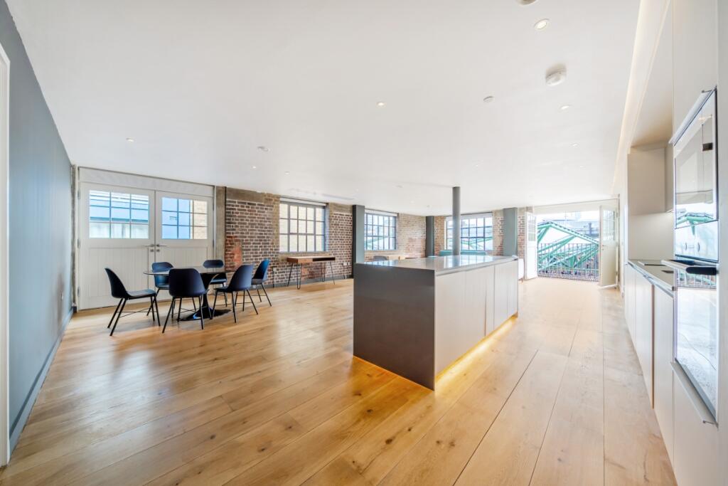 Main image of property: Winchester Walk, London Bridge, SE1