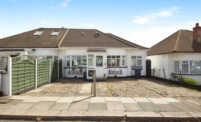 Main image of property: Parkfields Avenue, London, NW9 7PH