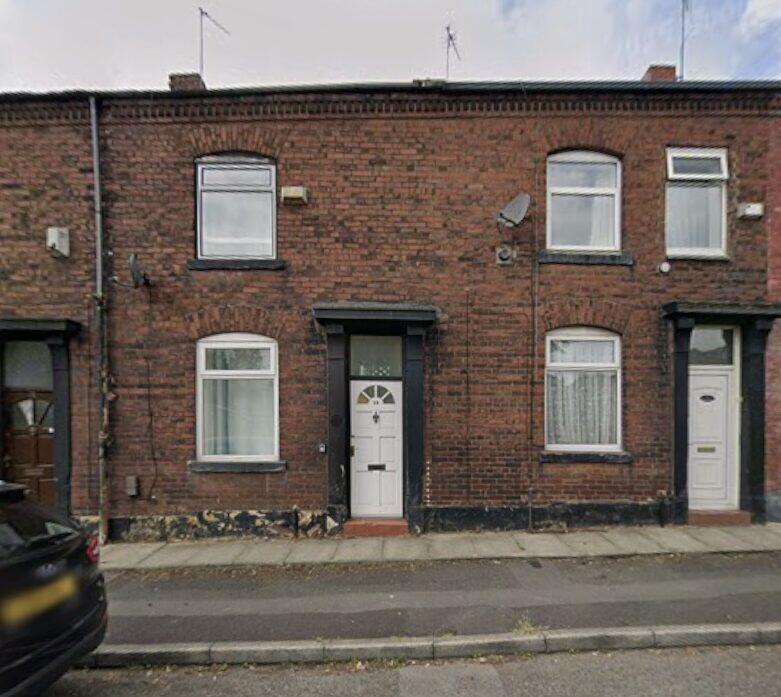 Main image of property: Wyndale Road, Oldham OL8 3DB