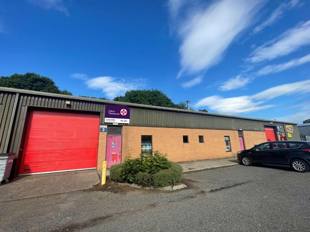 Commercial property to lease in Block 10, Unit 3, Tweedbank Industrial