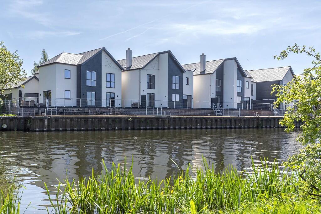 Main image of property: The Oxford, Marina Quays, Newark, Nottinghamshire, NG24