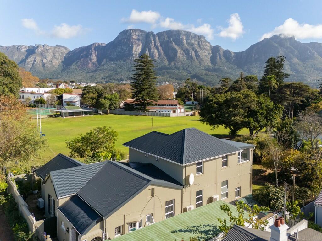 4 bedroom house for sale in Upper Claremont, Cape Town, Western Cape