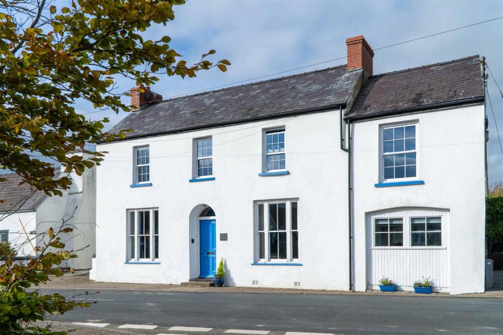 Main image of property: The Old Shop, Jameston