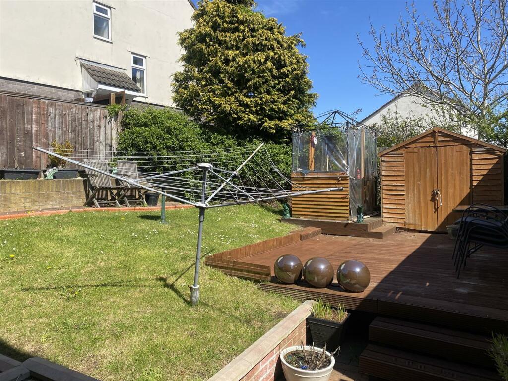 3 bedroom detached house for sale in Hardy Close, Barry, CF62