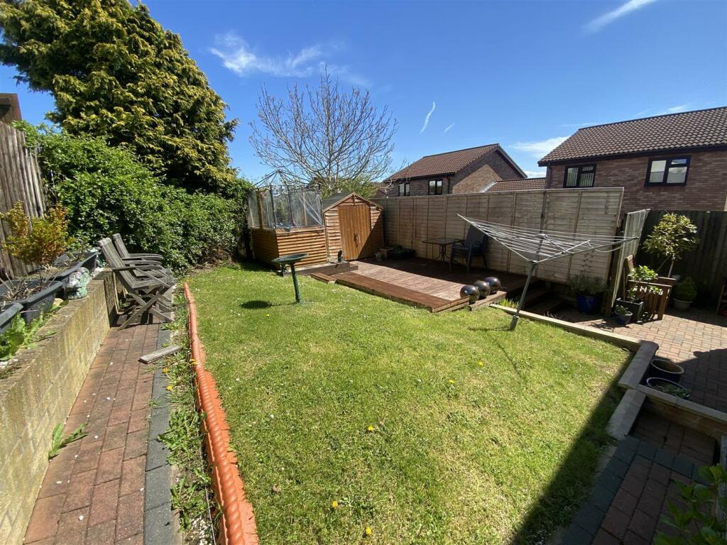 3 bedroom detached house for sale in Hardy Close, Barry, CF62