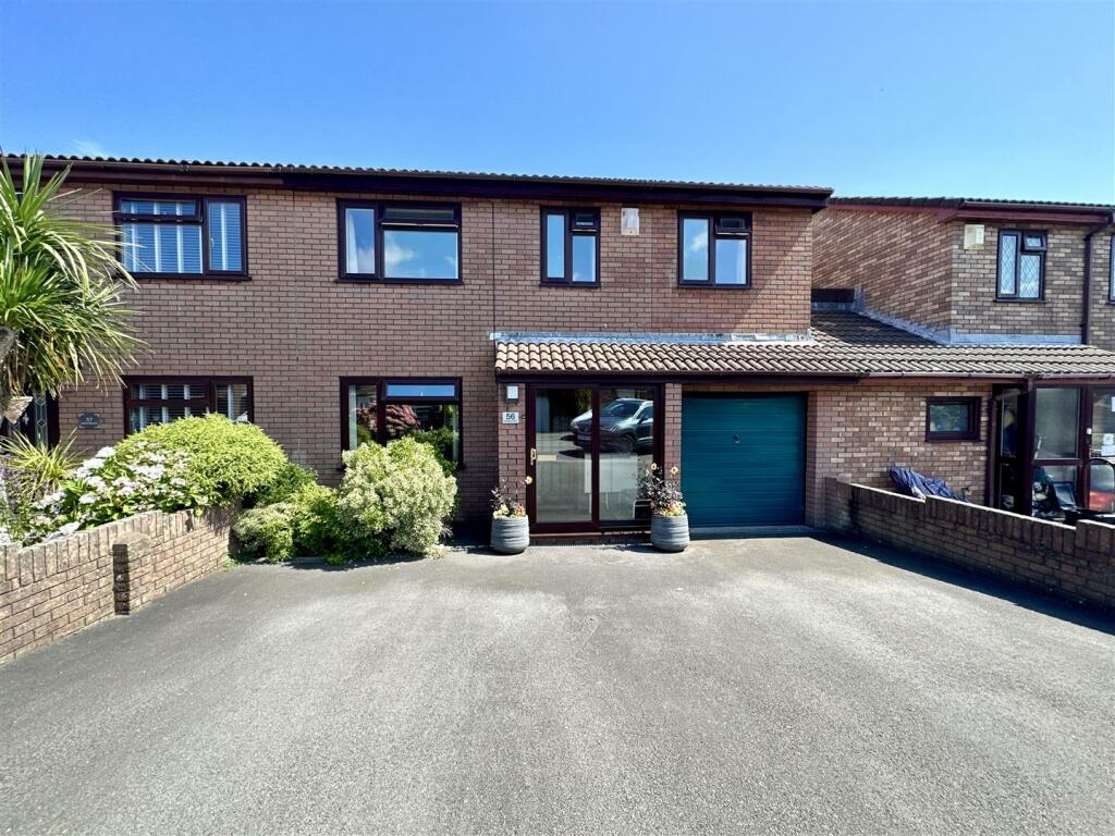 5 bedroom semidetached house for sale in Woodham Park, Barry, CF62