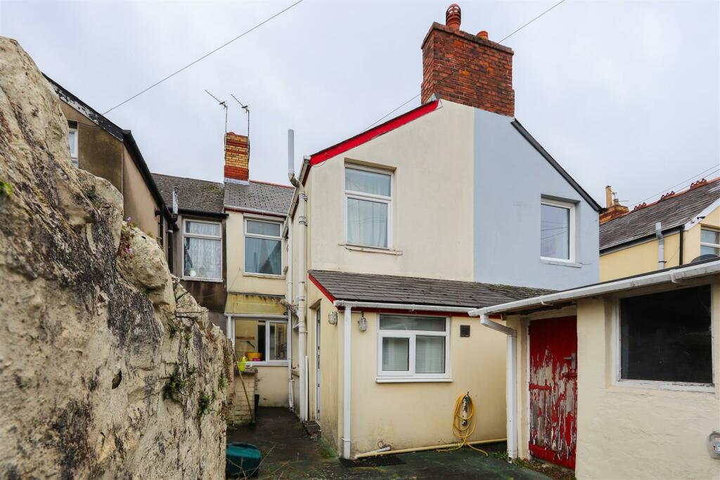 Additional property image - George Street, Barry