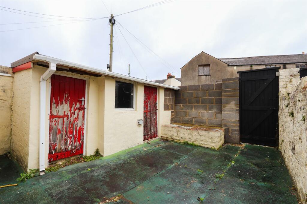 Additional property image - George Street, Barry