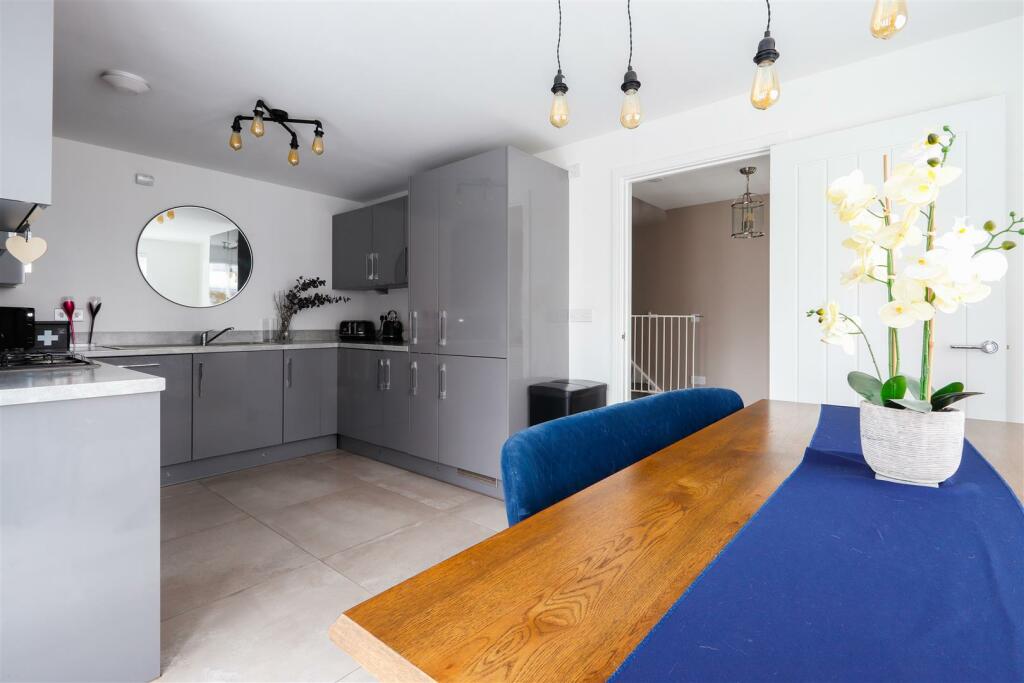 Additional property image - Heol Ty Draw, Barry