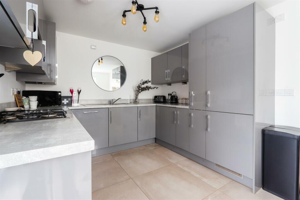 Additional property image - Heol Ty Draw, Barry