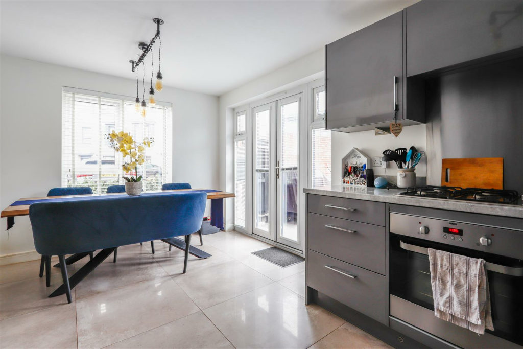Additional property image - Heol Ty Draw, Barry