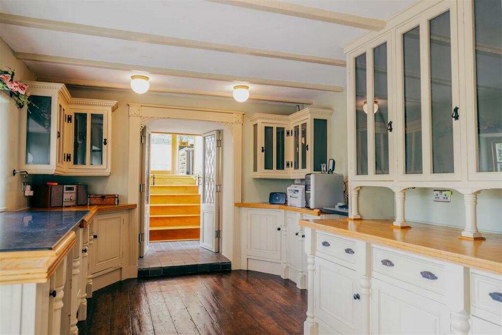 Additional property image - Garn Llwyd, Llancarfan, Vale of Glamorgan, CF62 3AT
