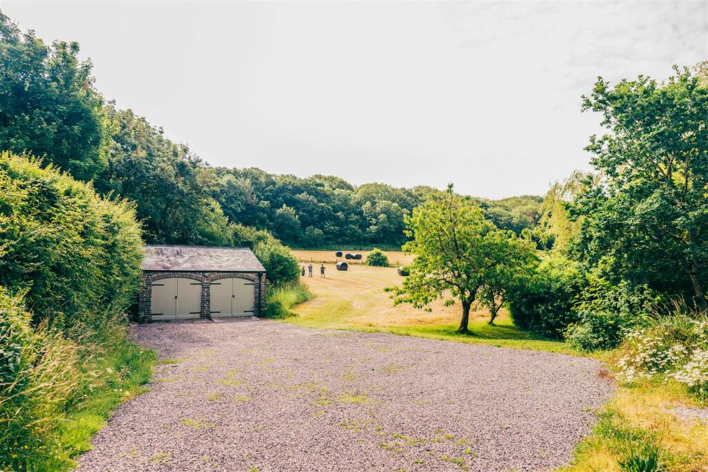 Additional property image - Garn Llwyd, Llancarfan, Vale of Glamorgan, CF62 3AT