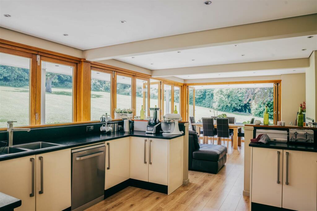 Additional property image - Garn Llwyd, Llancarfan, Vale of Glamorgan, CF62 3AT