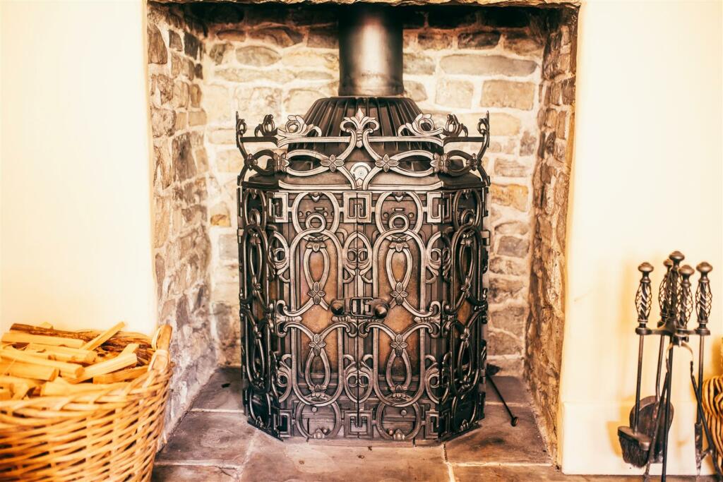 Additional property image - Garn Llwyd, Llancarfan, Vale of Glamorgan, CF62 3AT