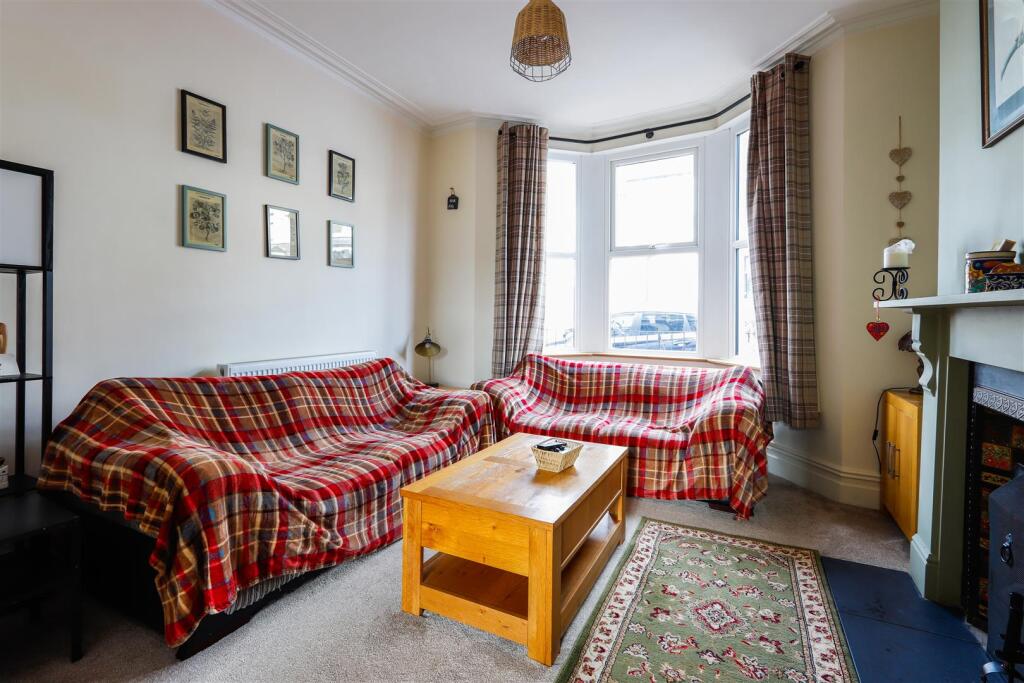 Additional property image - Maes-Y-Cwm Street, Barry