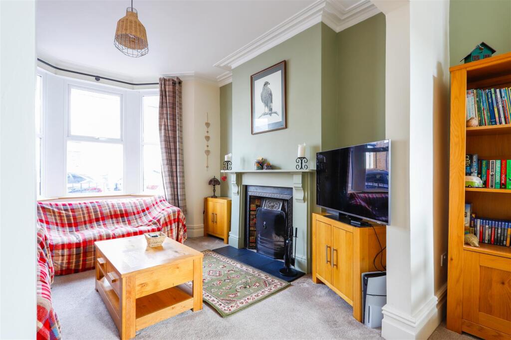 Additional property image - Maes-Y-Cwm Street, Barry