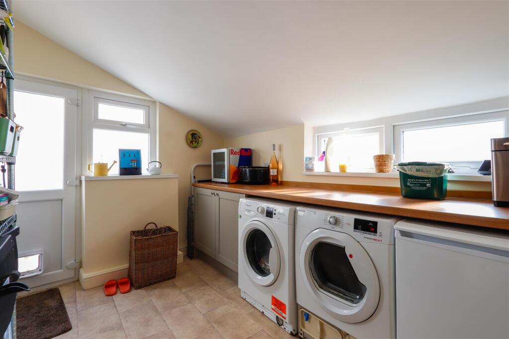 Additional property image - Maes-Y-Cwm Street, Barry