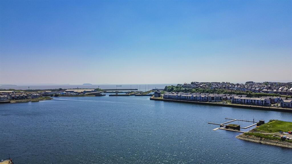 Main image of property: Cei Tir Y Castell, Barry