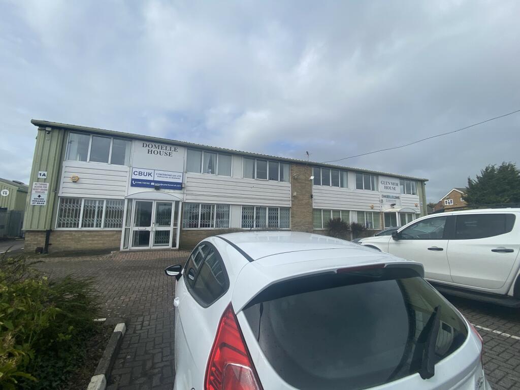 Commercial property for rent in Palmers Vale Business Centre