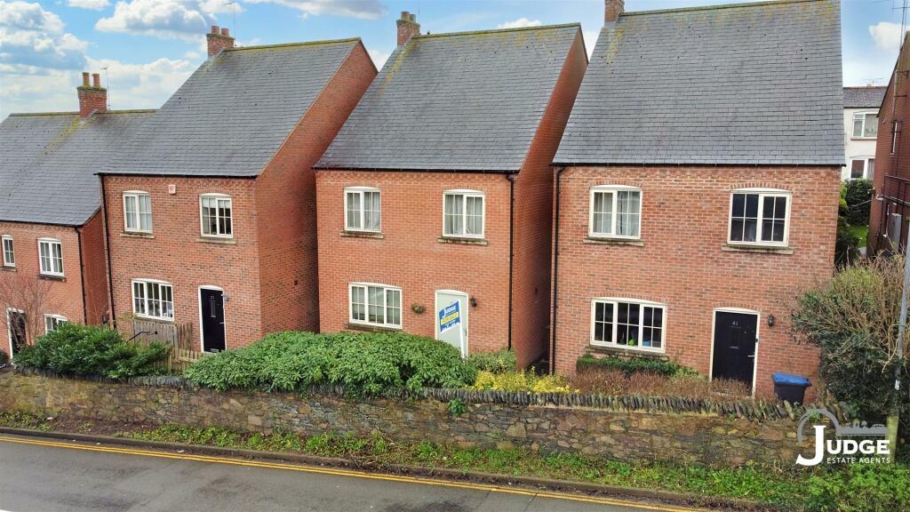4 bedroom detached house for sale in Ratby Road, Groby, Leicester, LE6