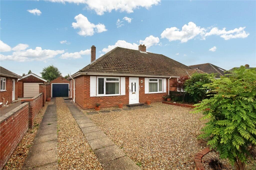 2 bedroom bungalow for sale in Neylond Crescent, Hellesdon, Norwich ...