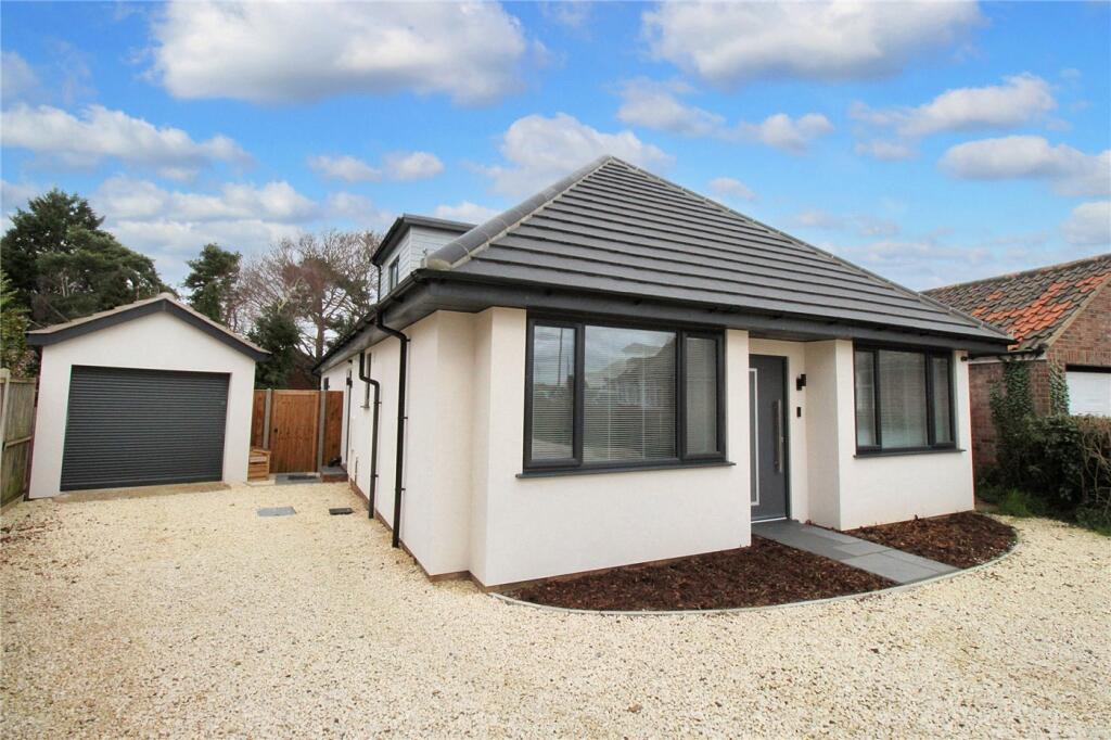 4 bedroom detached house for sale in Hamond Road, Hellesdon, Norwich