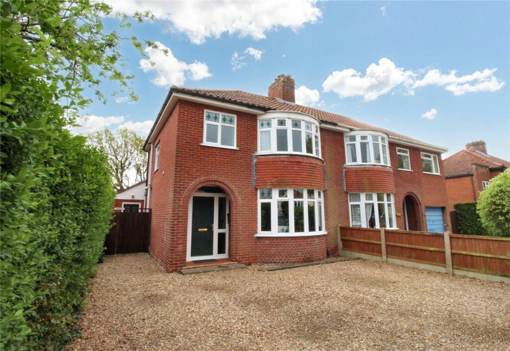 3 bedroom semidetached house for sale in Middletons Lane, Hellesdon