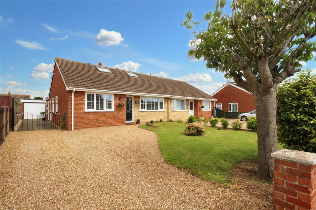 3 bedroom bungalow for sale in Raymond Road, Hellesdon, Norwich