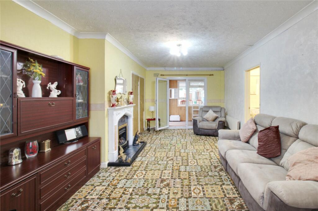 3 bedroom terraced house for sale in Earlham Grove, West Earlham