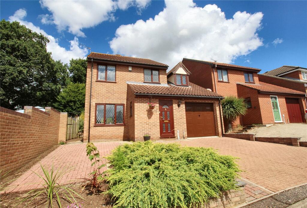 4 bedroom detached house for sale in Uphalle, Taverham, Norwich