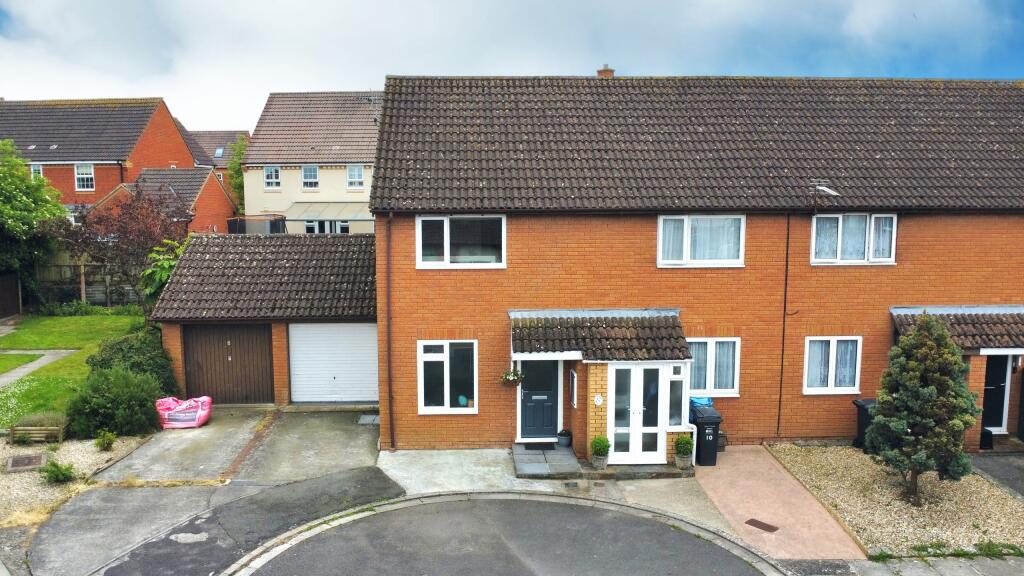 2 bedroom end of terrace house for sale in Kirk Drive, Westonzoyland