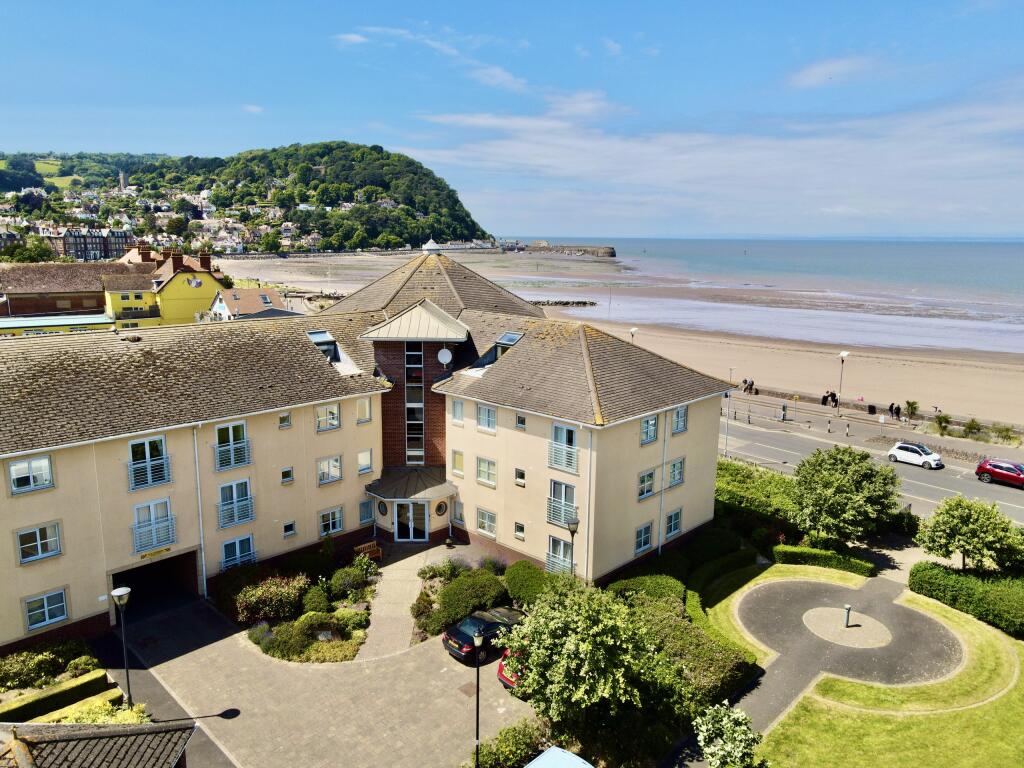 3 bedroom flat for sale in Trinity Way, Minehead, Somerset, TA24