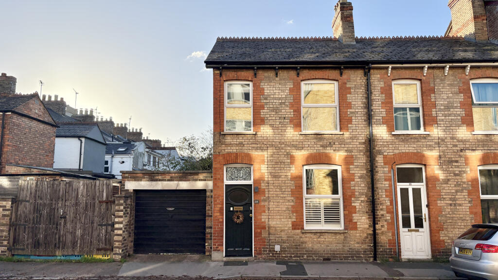 Main image of property: Victoria Street, Taunton, TA1