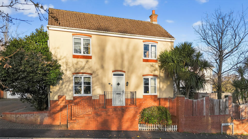 Main image of property: Highland Park, Uffculme, EX15 3DX