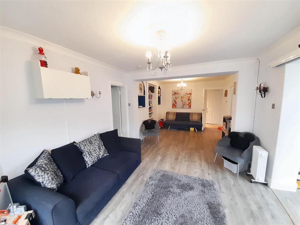 Additional property image - London Road, Fontwell
