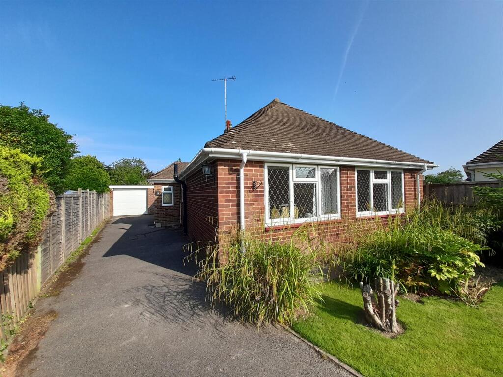 Main image of property: Oriel Close, Barnham