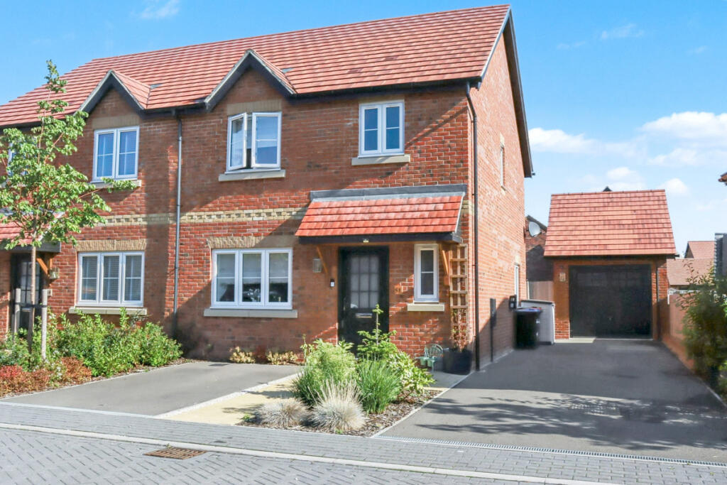 Main image of property: Rainbow Rise, Hanslope