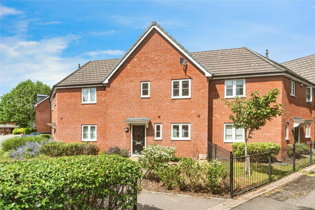 Main image of property: Holymead, Calcot, Reading, RG31