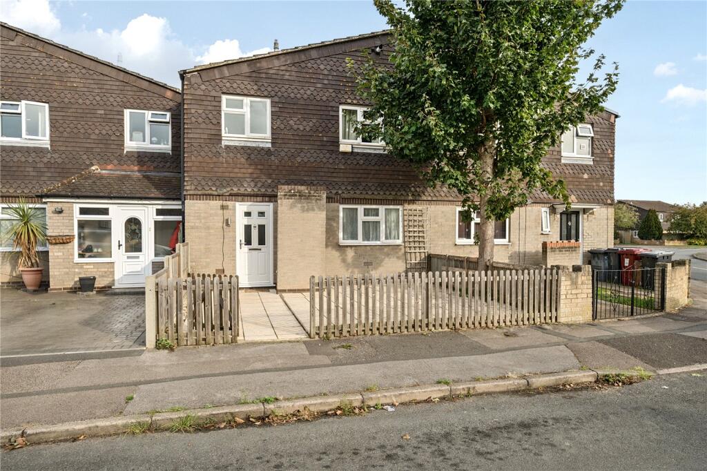 Main image of property: Wrenswood Close, Reading, RG2