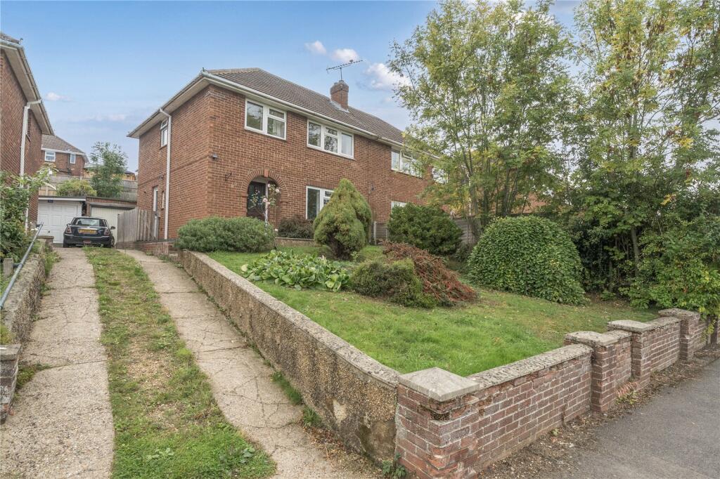 Main image of property: Whitley Wood Road, Reading, RG2