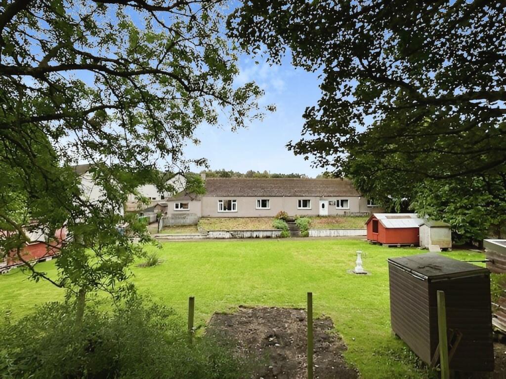 3 bedroom detached bungalow for sale in Cardenden Road, Cardenden