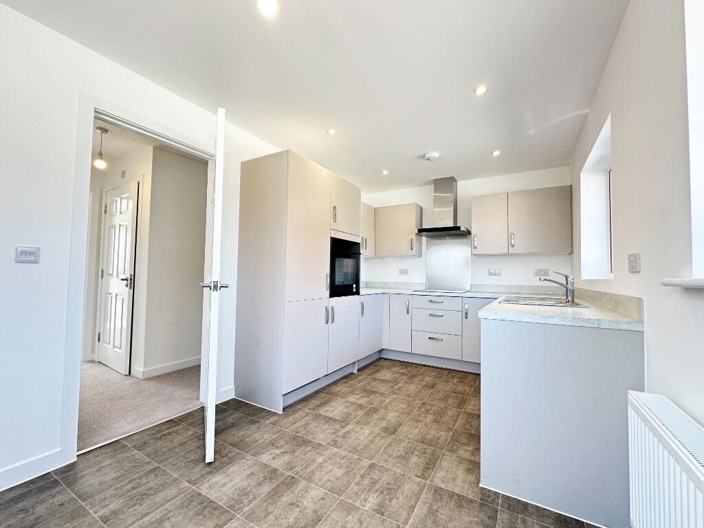 Main image of property: 54 Oakfield View, HR4 7FL